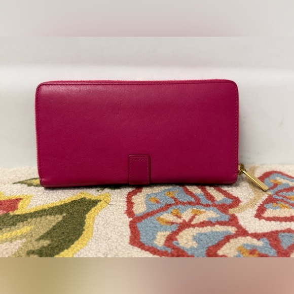 YVES SAINT LAURENT Leather Classic Y Ligne Clutch/Zip-Around Wallet - Fuchsia - Picture 13 of 16
